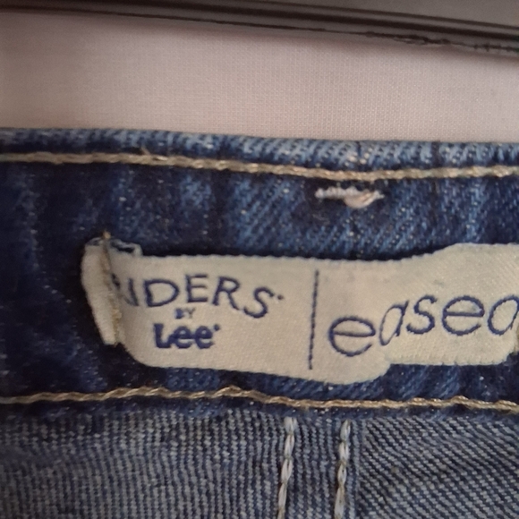 Classic Blue Women's Jeans - Picture 4 of 9